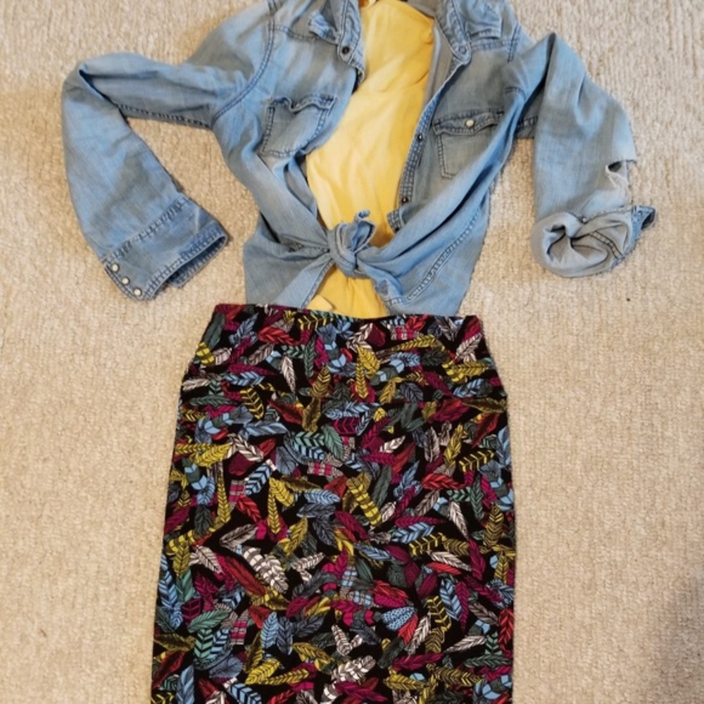 Lularoe cassie skirt‎ multi color leaf print size medium